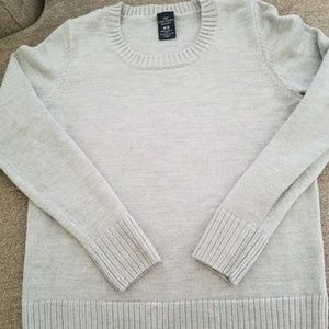 Women's lightweight sweater